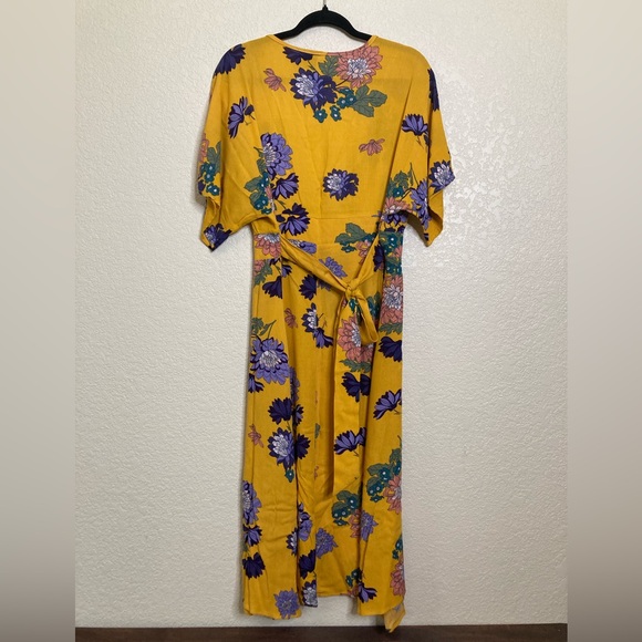 NWT Ivory Love Maxi Dress Short Sleeve Tie Waist Button Front V Neck Floral - Picture 9 of 13